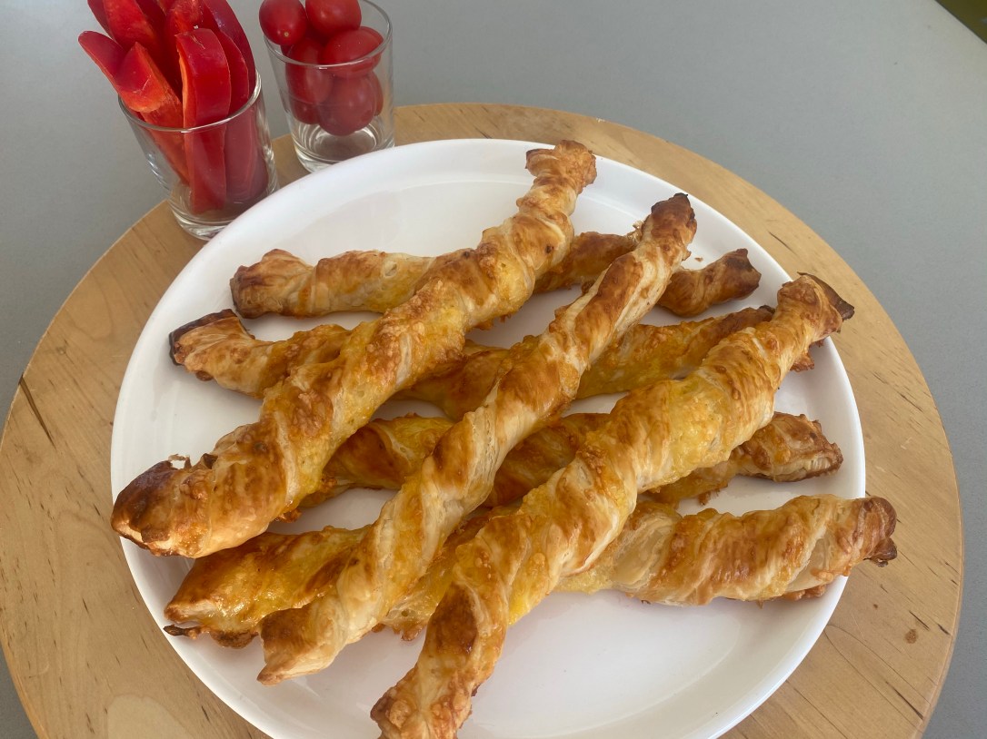 Käse-Knoblauch-Stangerl