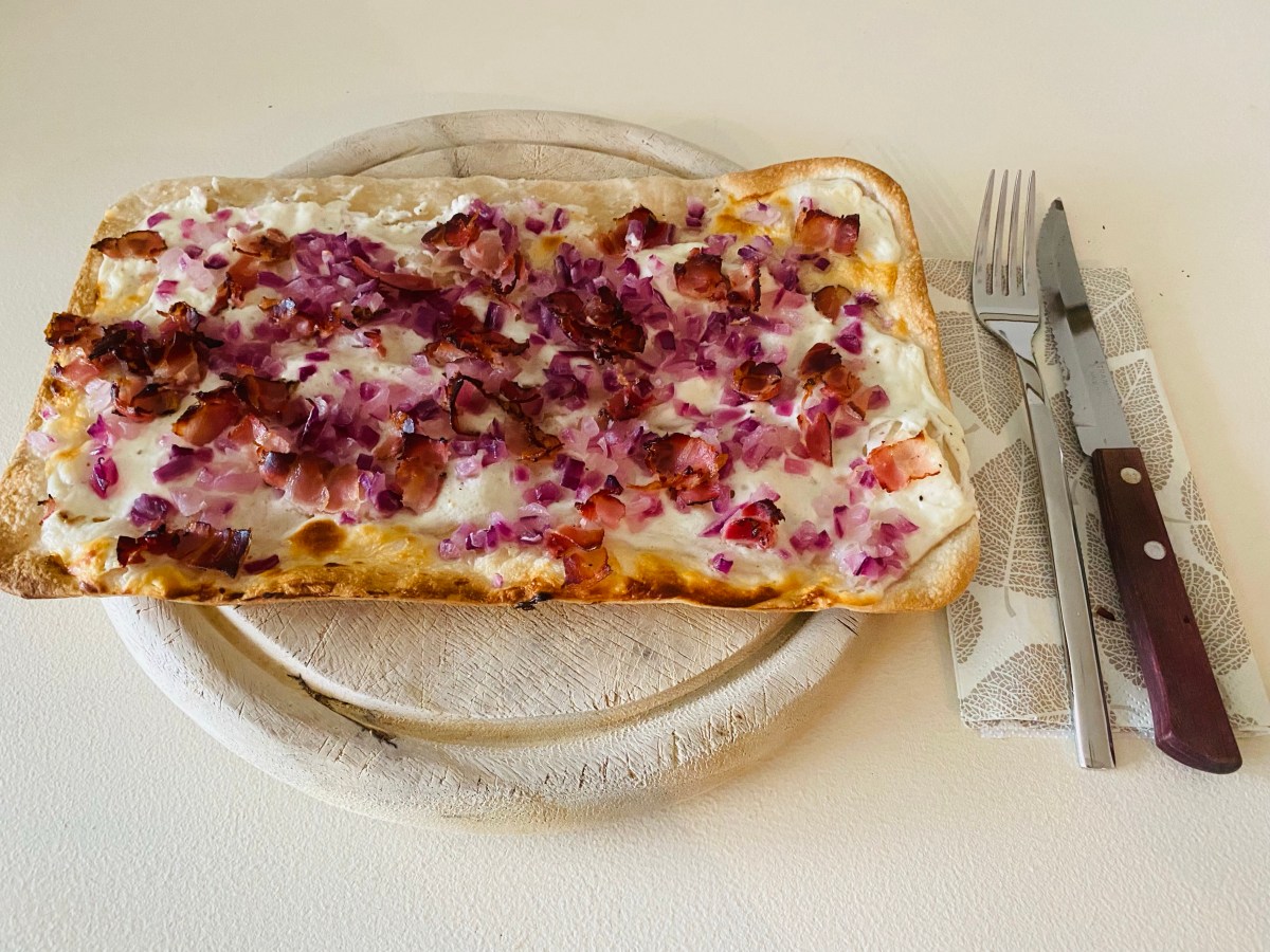 Flammkuchen Elsässer Art mit super knusprigem home made&nbsp;Teig