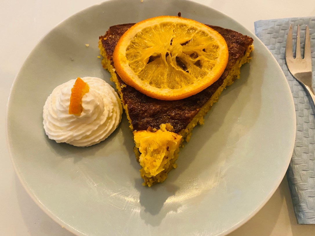 Torta di polenta e arancia